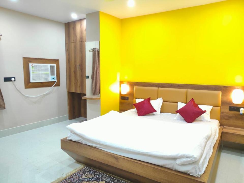 Hotel Vaishnavi Near Baba Dham Temple Deoghar Ngoại thất bức ảnh