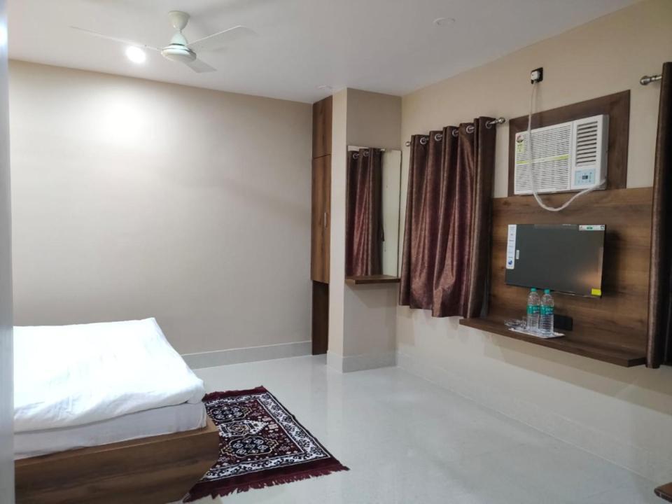 Hotel Vaishnavi Near Baba Dham Temple Deoghar Ngoại thất bức ảnh