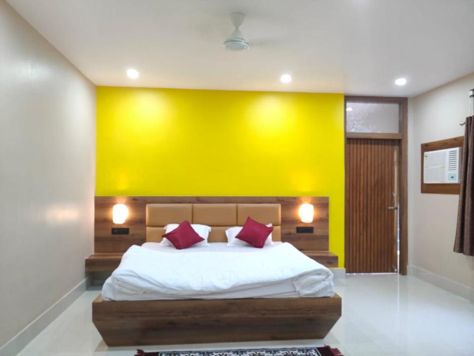 Hotel Vaishnavi Near Baba Dham Temple Deoghar Ngoại thất bức ảnh